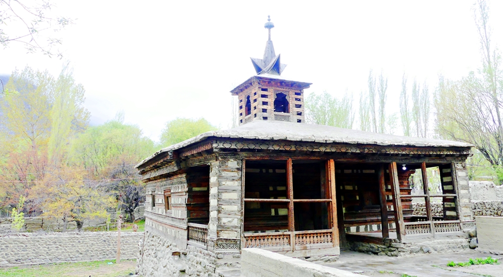 Amburiq Mosque, Shigar